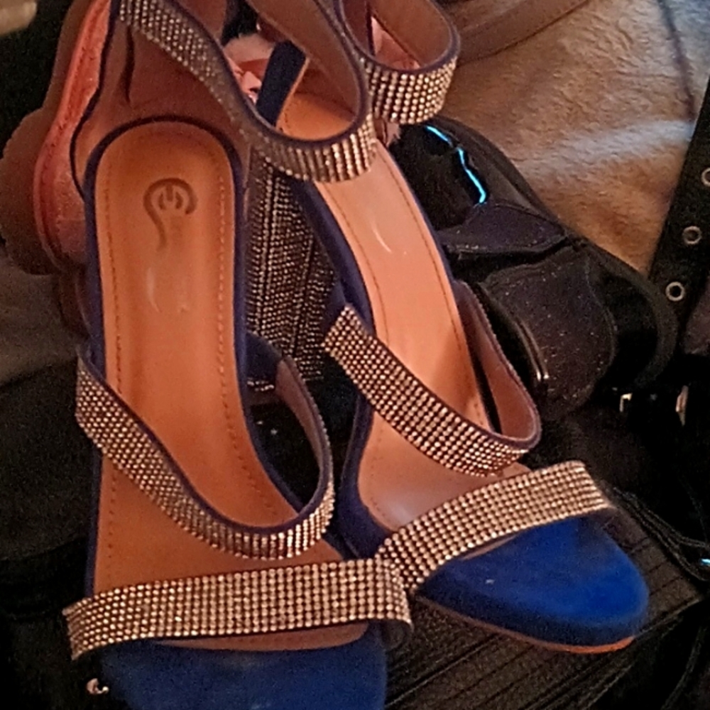 Size 8 elegant collection hi heels 👠